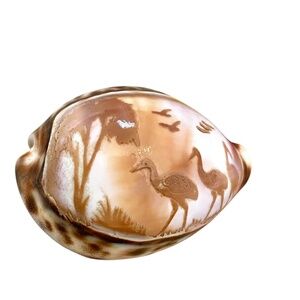 Vintage Handmade 80s Cigogne Palm Tree/Beach‎ themed Cowrie Sea Shell